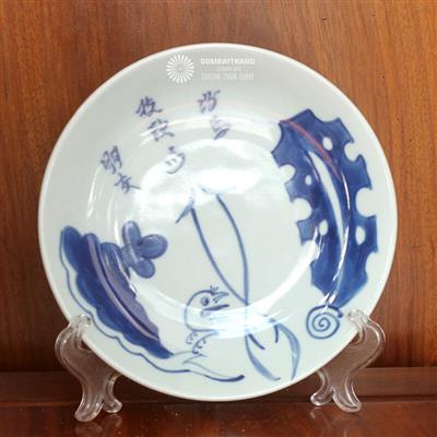 Đĩa vẽ tay cổ Lá Lộc sang trọng