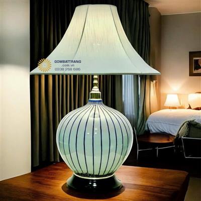 Trang trí phòng khách nhỏ đẹp đơn giản bằng đèn ngủ gốm