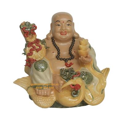 Tượng Phật Di Lặc để trên bàn thờ Thần Tài thu hút tài lộc