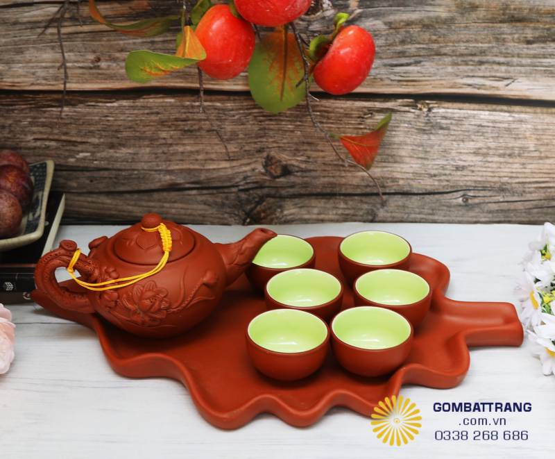 Bộ ấm 6 chén, khay dáng lá mô phỏng tự nhiên, dễ bày trí, phù hợp làm quà tặng tân gia, lễ Tết.