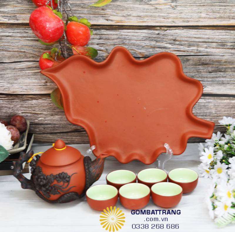 Bộ khay lá hoàn chỉnh, phối màu hài hòa, tôn lên vẻ sang trọng cho không gian.