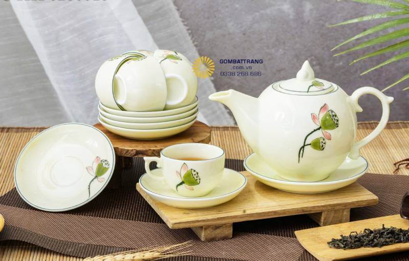 Men kem nung ở nhiệt cao, màu sắc bền vững, không phai, không rạn men sau thời gian dài sử dụng.