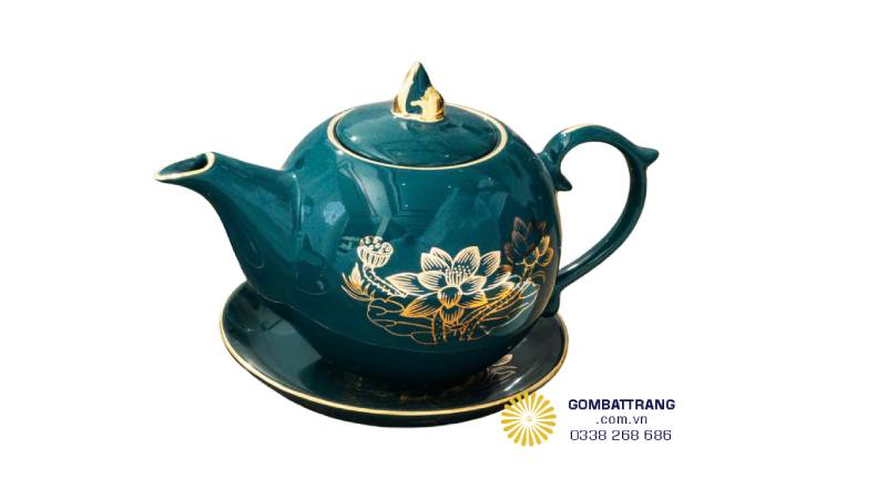 Quai ấm uốn cong mềm mại, được tính toán đối trọng chuẩn xác, mang lại cảm giác cầm nắm nhẹ nhàng, khoan thai khi sử dụng.