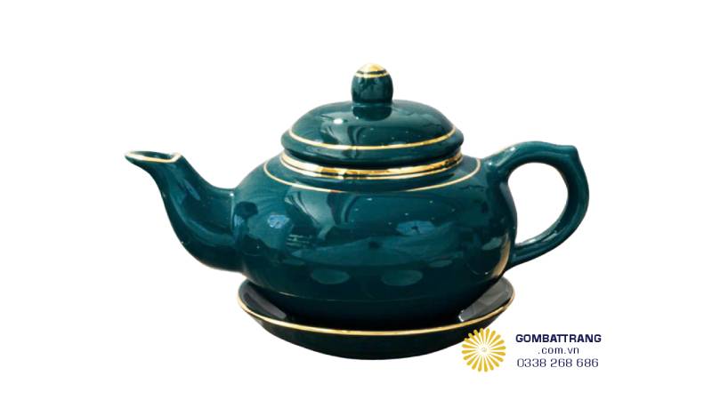  Vòi ấm cân đối, dòng nước chảy tròn đều, giúp thưởng trà dễ dàng, không văng hay gián đoạn.