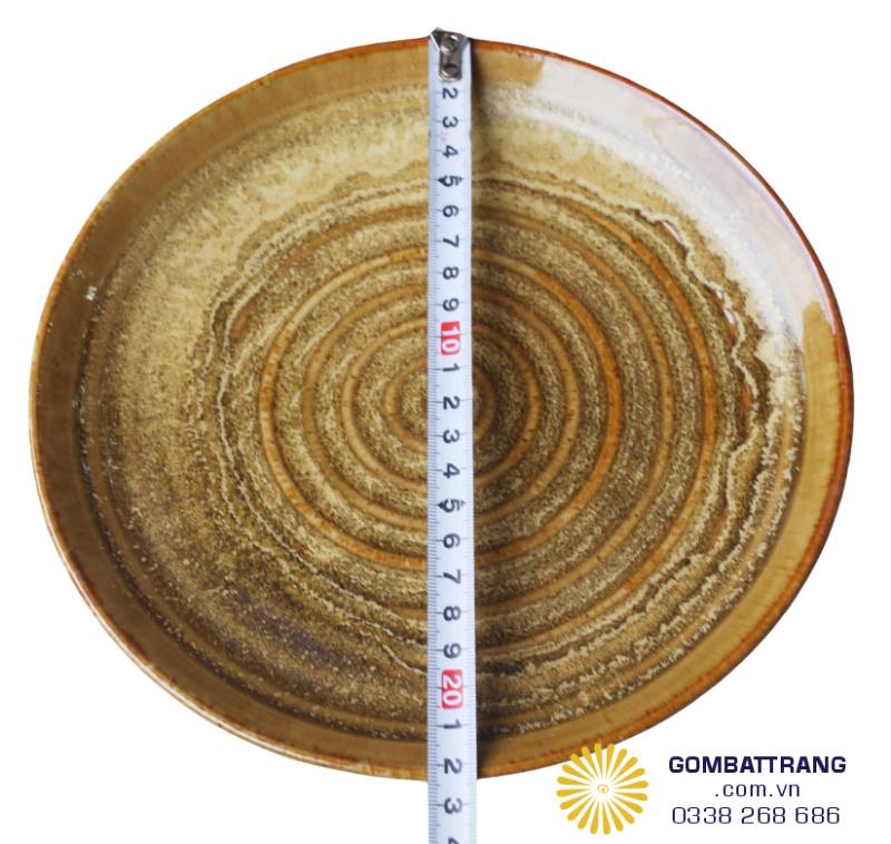 Sự kết hợp đa dạng các kích thước đĩa tròn và đĩa sâu lòng trong set bát đĩa hỏa biến Bát Tràng chính hiệu.