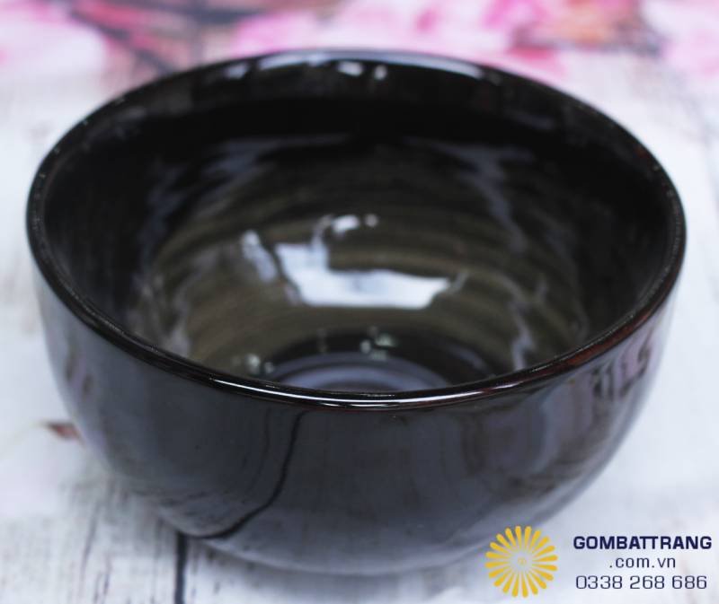 Cốt gốm dày dặn, được nung ở nhiệt độ cao giúp sản phẩm có độ bền cơ học vượt trội, hạn chế sứt mẻ trong quá trình phục vụ chuyên nghiệp, đảm bảo sự đầu tư dài hạn và hiệu quả.