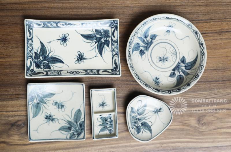 Bộ sản phẩm này không chỉ để sử dụng hàng ngày mà còn là món quà tặng tân gia hoặc quà biếu vô cùng ý nghĩa.