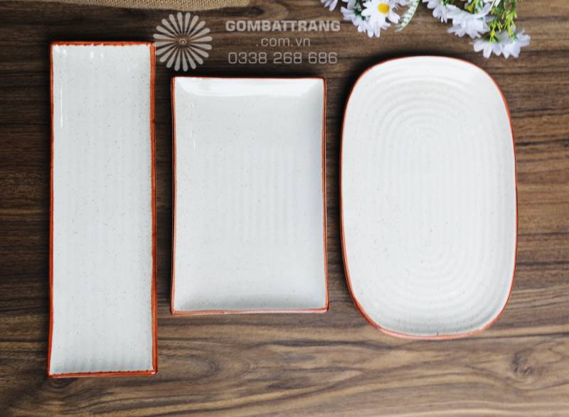 Lớp men kem mịn, màu sắc nhã nhặn giúp hạn chế bám bẩn, dễ vệ sinh và giữ được vẻ đẹp ổn định theo thời gian.