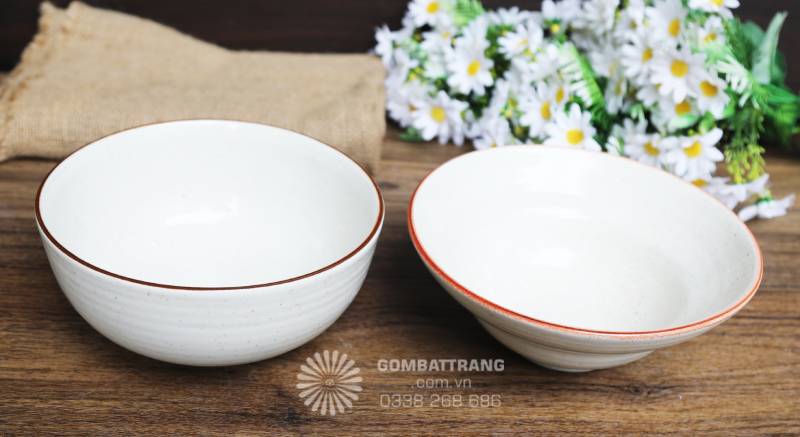 Bát đĩa có khả năng chịu nhiệt tốt, an toàn khi sử dụng với thức ăn nóng và đáp ứng nhu cầu phục vụ tần suất cao.