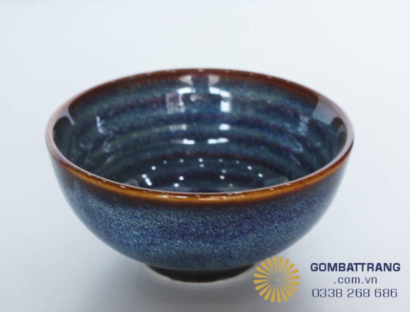 Vân xoáy biển sâu: Hiệu ứng chiều sâu trong lòng bát giúp tôn vinh màu sắc và độ hấp dẫn của món ăn