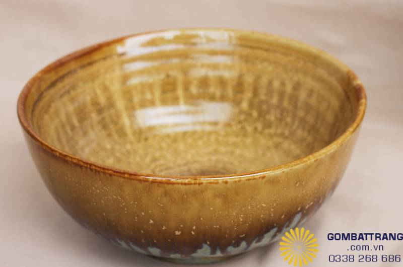 Bát với gam nâu, tạo nên sự ấm cúng cho mâm cơm Việt