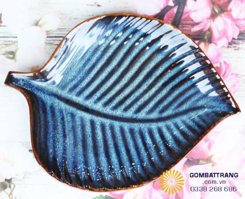 Chất sứ đanh chắc, bền bỉ: Nung ở nhiệt độ 1300°C, sản phẩm có độ bền cơ học cao, chịu va đập tốt và rất khó sứt mẻ