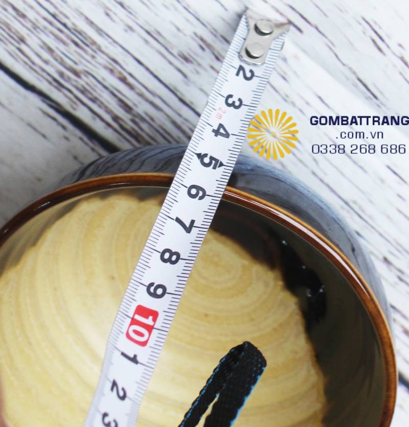 Chiều cao của bát được thiết kế vừa vặn để giữ nhiệt tốt cho món ăn bên trong.