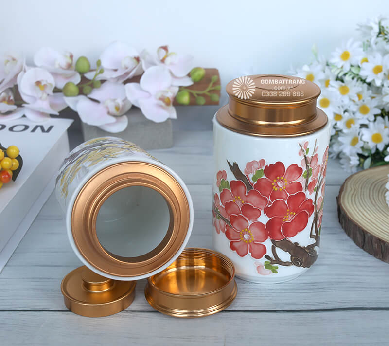 hũ đựng trà bằng gốm còn mang đến vẻ đẹp truyền thống, ý nghĩa phong thủy tốt lành cho không gian sống