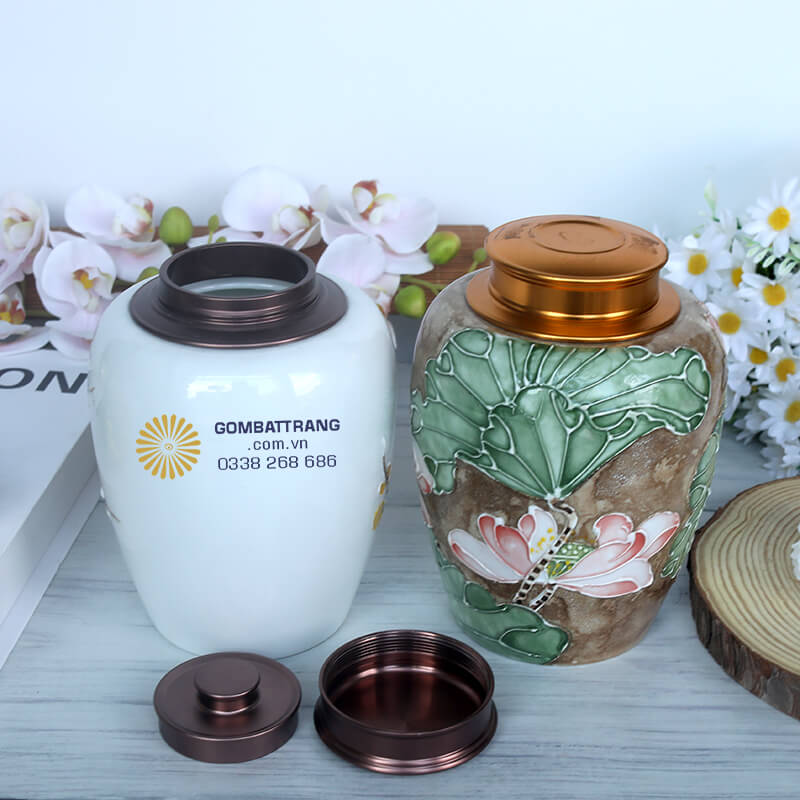 Hộp đựng trà cao cấp bằng sứ có khả năng chống ẩm tốt, không gây ám mùi, giúp giữ trọn hương vị tự nhiên của trà