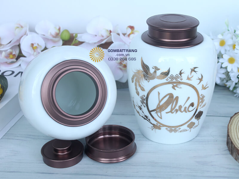 Lọ đựng chè đẹp với thiết kế tinh tế còn có thể dùng làm món quà tặng hoàn hảo cho những dịp quan trọng