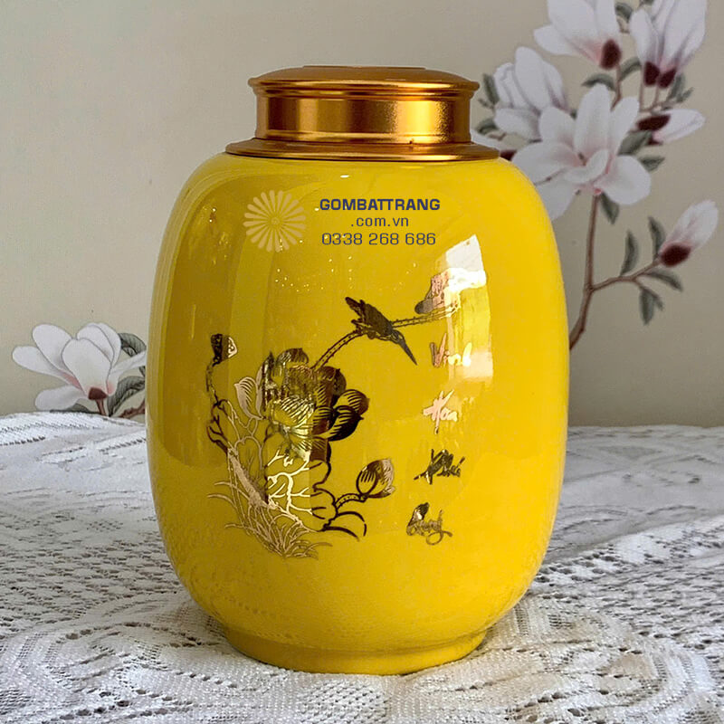  Thiết kế miệng lọ rộng vừa phải giúp việc lấy trà thuận tiện