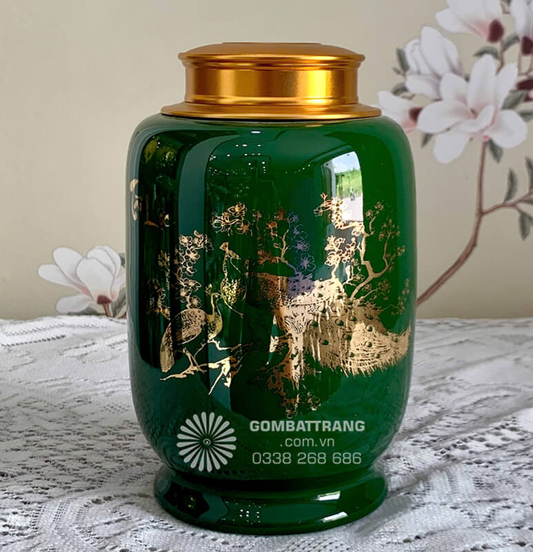 Được nung ở nhiệt độ trên 1300°C, hộp đựng trà bằng sứ có độ cứng cao, không thấm hút độ ẩm và mùi bên ngoài