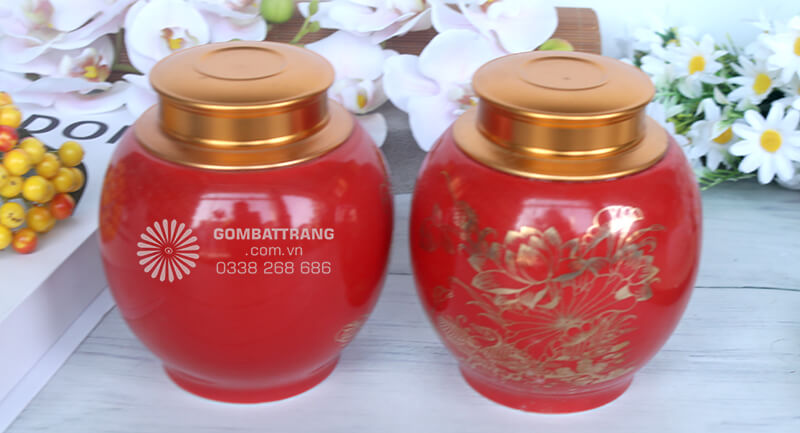 Lọ đựng chè đẹp với thiết kế này không chỉ đơn thuần là đồ dùng bảo quản mà còn là tác phẩm nghệ thuật trang trí