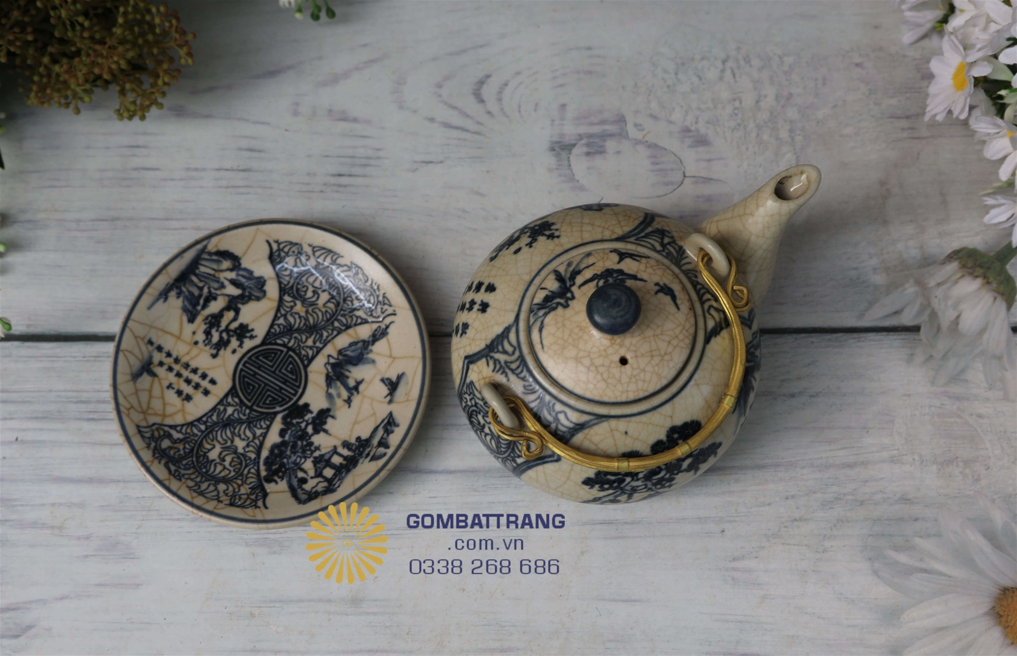 Lót chén đồng bộ làm nổi bật sự tinh tế của bộ ấm trà