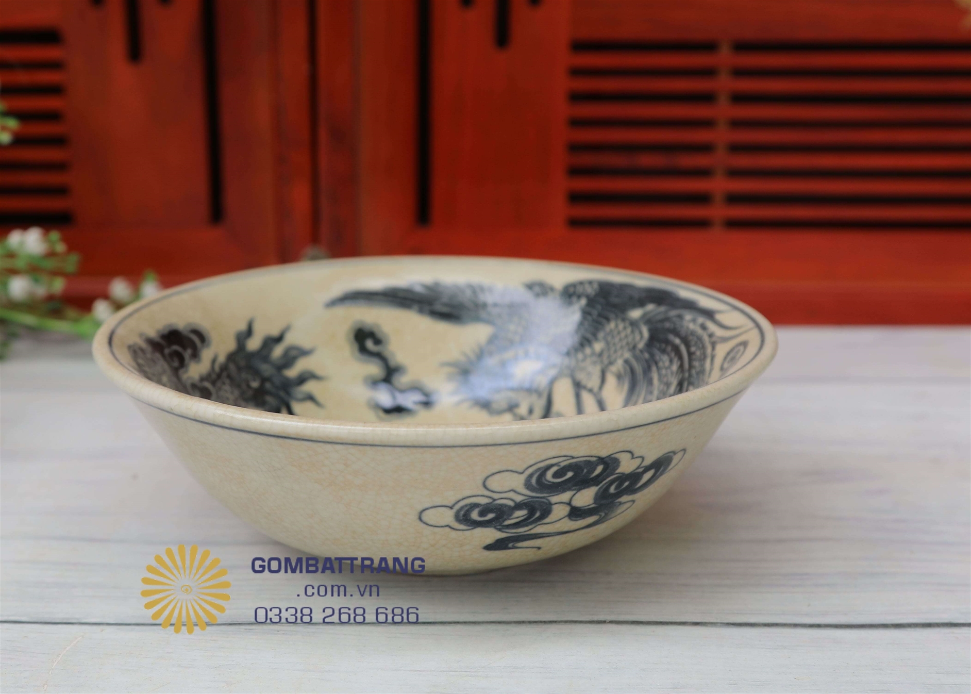 Họa tiết mặt trời – rồng phượng biểu trưng may mắn, thịnh vượng, giúp bộ bát đĩa hoa mặt trời thêm giá trị phong thủy