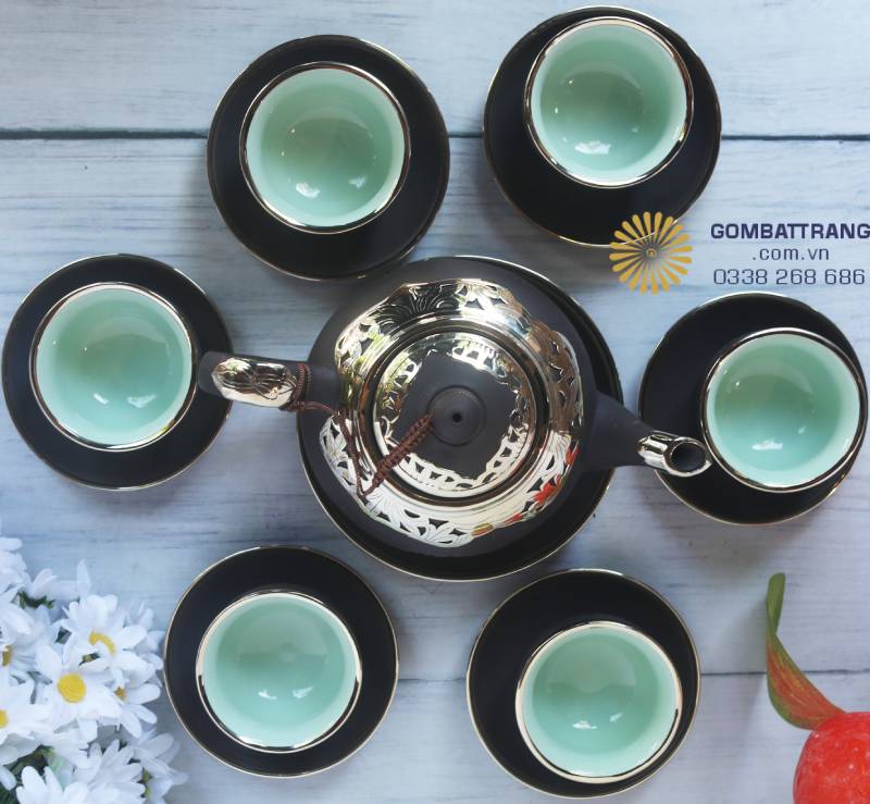 Ấm tử sa Bát Tràng không chỉ giữ nhiệt hoàn hảo mà còn lưu giữ hương trà lâu dài, cho mỗi lần nhấp ngụm là một lần thưởng thức trọn vẹn.