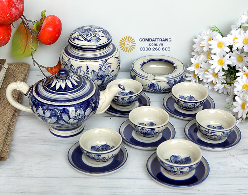 Thiết Kế Tinh Xảo Của Ấm Chén Uống Nước Hoa Sen