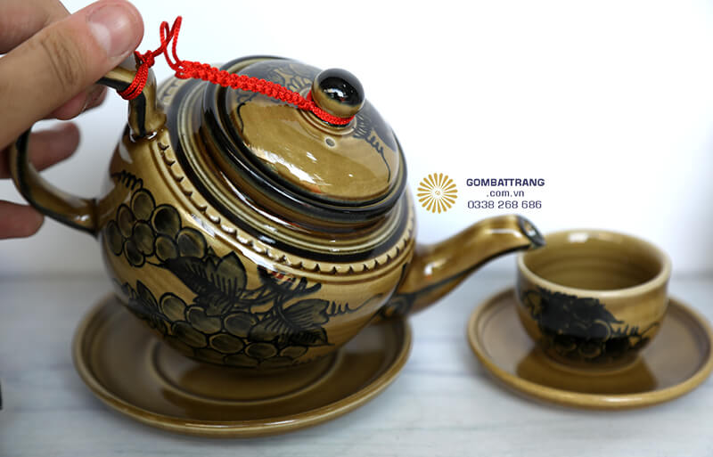 Sử dụng bộ trà cao cấp&nbsp;giúp thu hút năng lượng tích cực, may mắn và thành công trong công việc