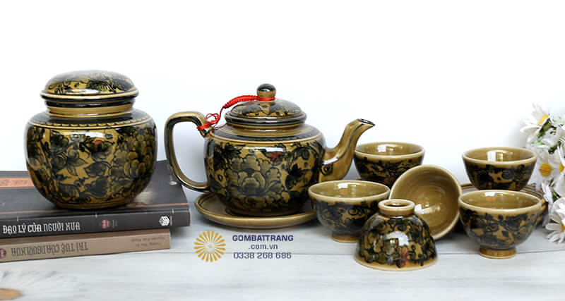 Bộ chén Bát Tràng cao cấp hoàn hảo cho những tín đồ yêu thích văn hóa trà đạo