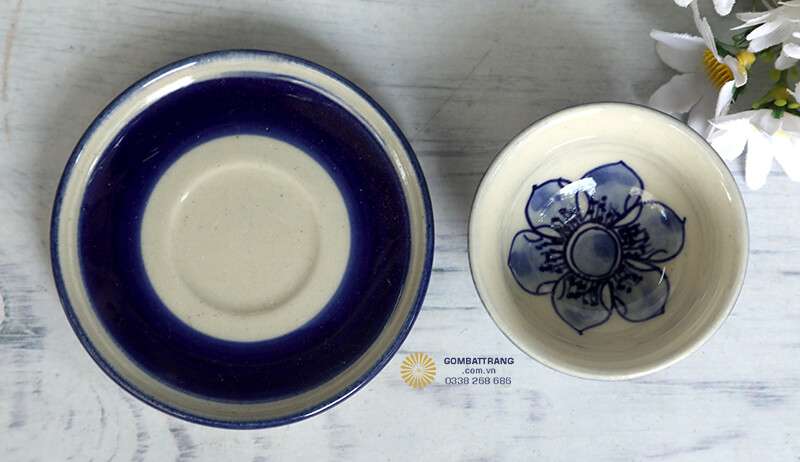 Chén Trà Tinh Xảo Trong Bộ Ấm Chén Bát Tràng