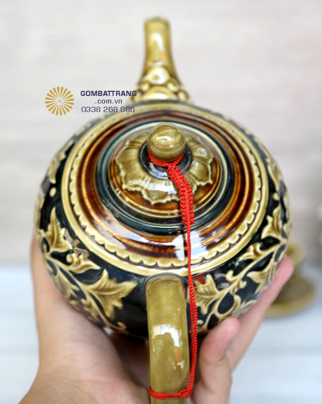 Họa tiết hoa sen mang ý nghĩa phong thủy vô cùng tốt lành, tượng trưng cho sự thanh cao, thuần khiết