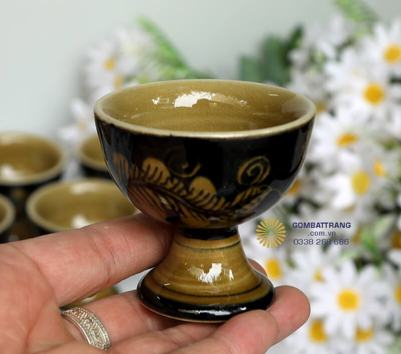 Họa Tiết Vàng Trên Nền Đen - Nét Đẹp Cổ Điển