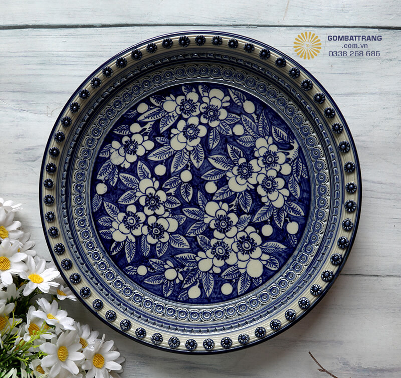 Chất liệu sứ cao cấp đảm bảo độ bền màu lâu dài, an toàn sức khỏe