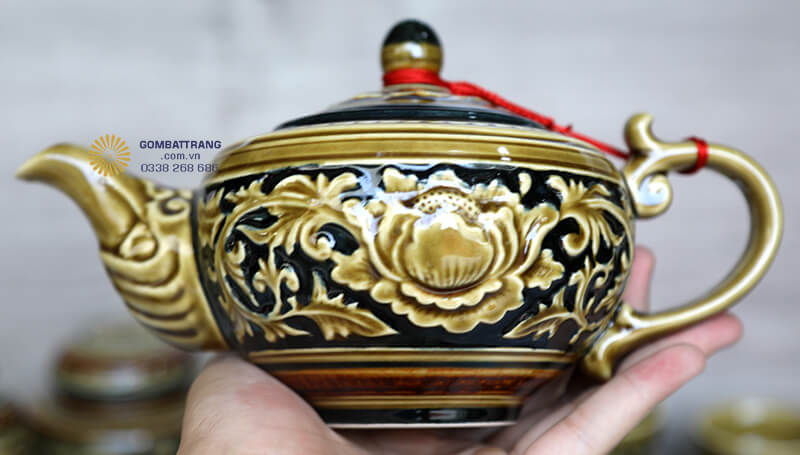 Chất liệu gốm sứ cao cấp đảm bảo độ bền vượt trội và an toàn cho sức khỏe người dùng