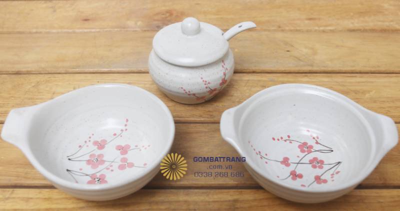 Bát tô cỡ lớn – lý tưởng cho món canh, lẩu, súp; thành bát dày giúp giữ nhiệt lâu, phù hợp gia đình đông người.