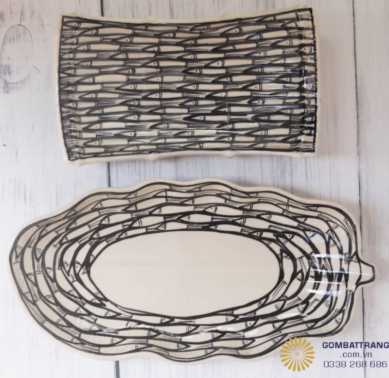 Với thiết kế đồng bộ từ đĩa vuông Bát Tràng, đĩa thuyền Bát Tràng đến bát ăn cơm nhỏ, bộ bát đĩa decor mang lại sự sang trọng cho bàn ăn gia đình 4–12 người.