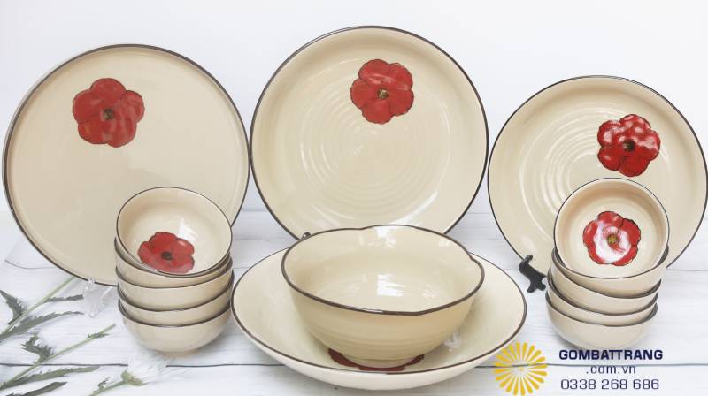 Set bát đĩa cao cấp gồm bát, đĩa, âu, khay gia vị – tiện lợi cho bàn tiệc, phong cách hiện đại mà vẫn giữ nét truyền thống.