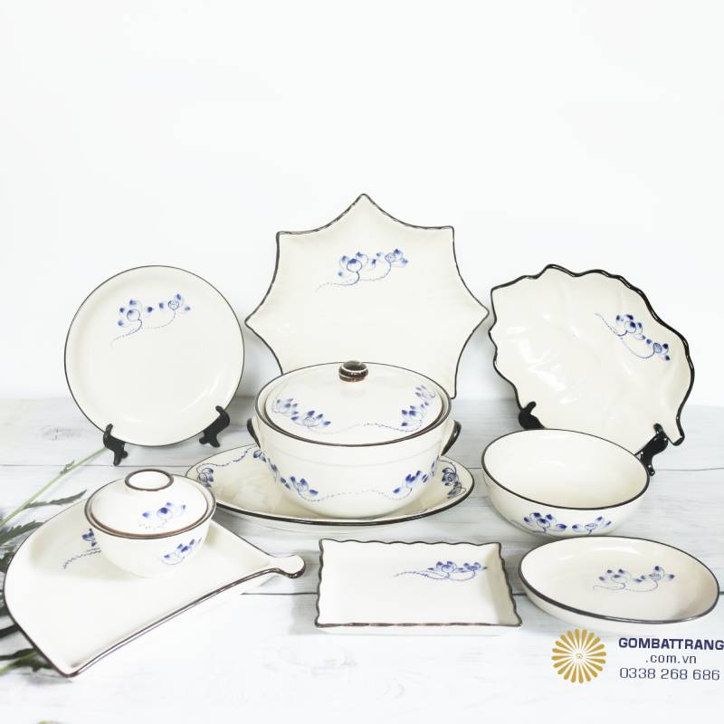 Bộ bát đĩa hoa sen trang trí Bát Tràng 11 món – lựa chọn cao cấp cho bàn ăn gia đình và nhà hàng.