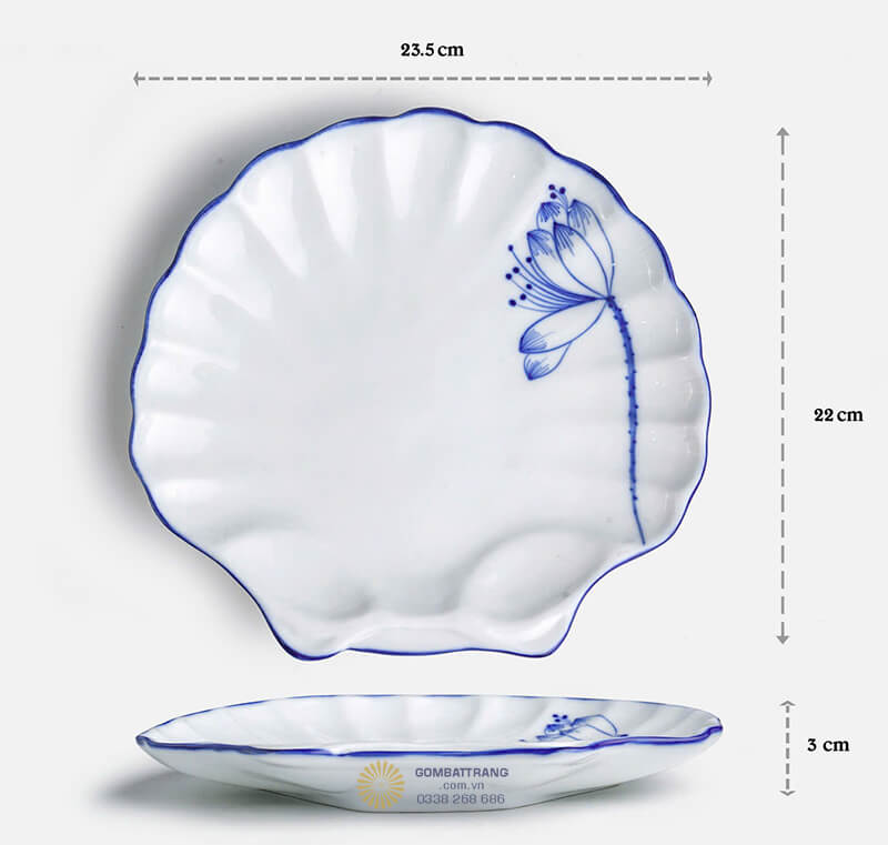 Bộ bát đĩa đẹp Bát Tràng trải qua quá trình nung ở nhiệt độ cao, đảm bảo độ bền và chất lượng ổn định theo thời gian. Men gốm được phủ đều tạo bề mặt bóng mịn và chống thấm nước hiệu quả.