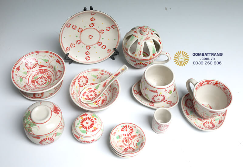 Cùng chiêm ngưỡng những phụ kiện trong bộ bát đĩa cổ men rạn