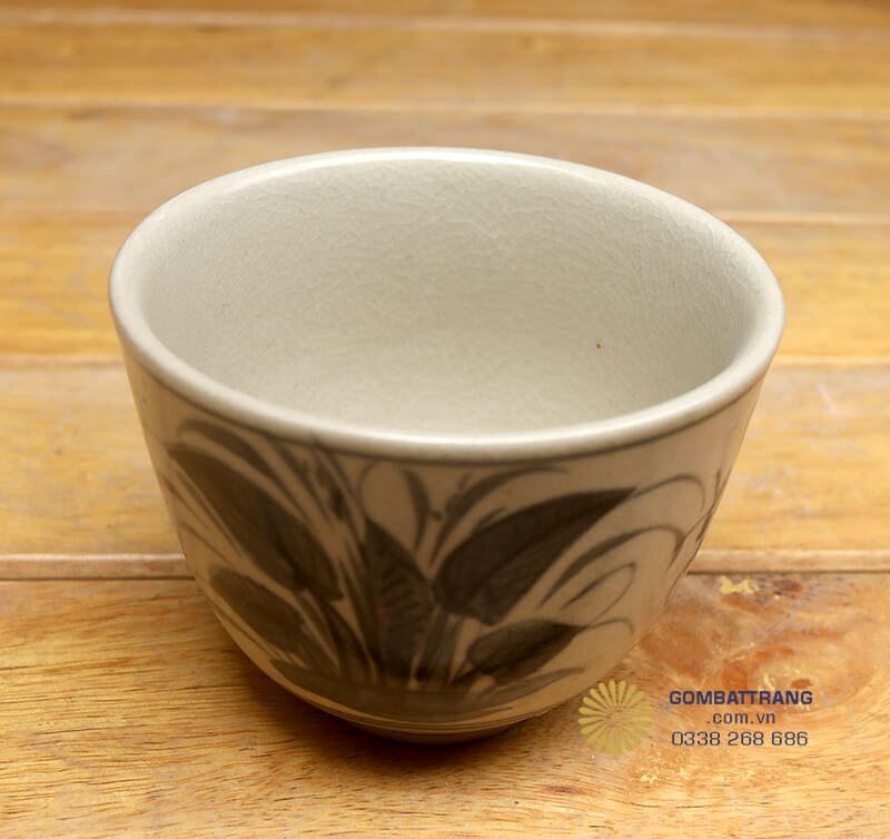 Mỗi phụ kiện đều được tạo hình khéo léo với những đường viền uốn lượn mềm mại