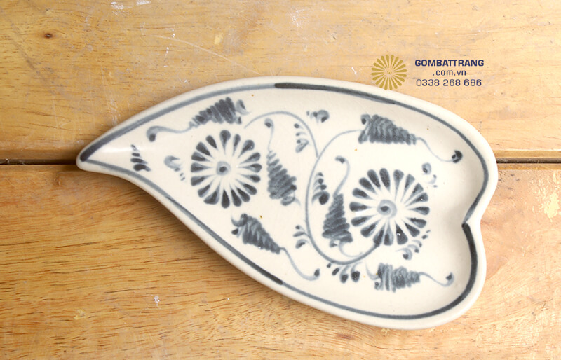 Bộ bát đĩa giả cổ là tác phẩm nghệ thuật mang giá trị văn hóa sâu sắc