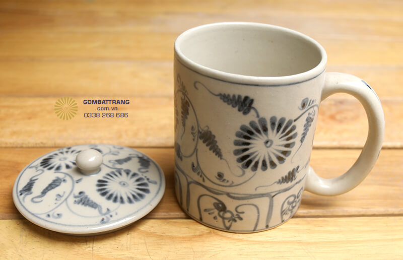 Chính lớp men giả cổ đã tạo nên linh hồn cho từng chiếc bát, đĩa