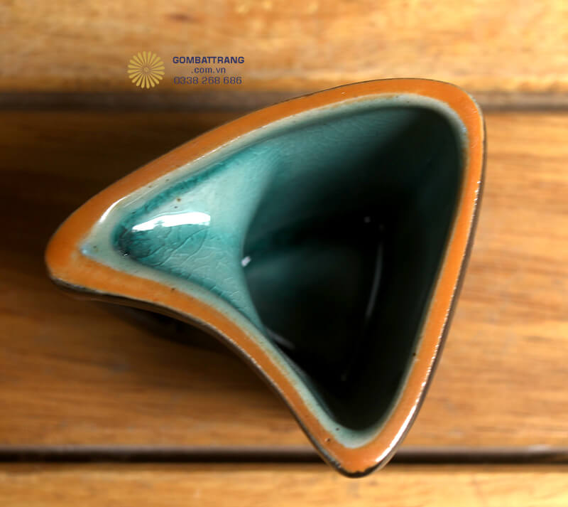 Kiểu dáng độc đáo của bộ ấm chén cao cấp