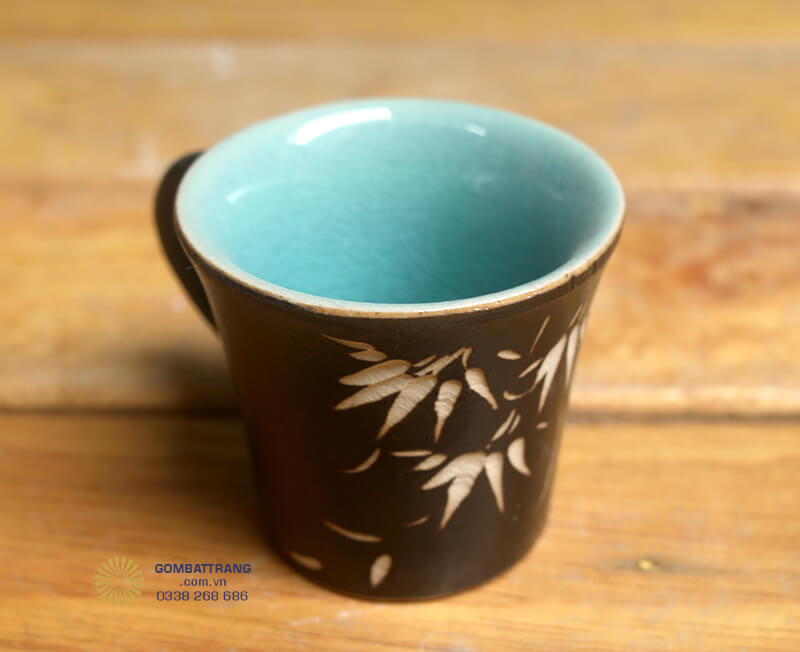 Sự kết hợp giữa hình khối hiện đại và men cổ tạo nên nét riêng biệt