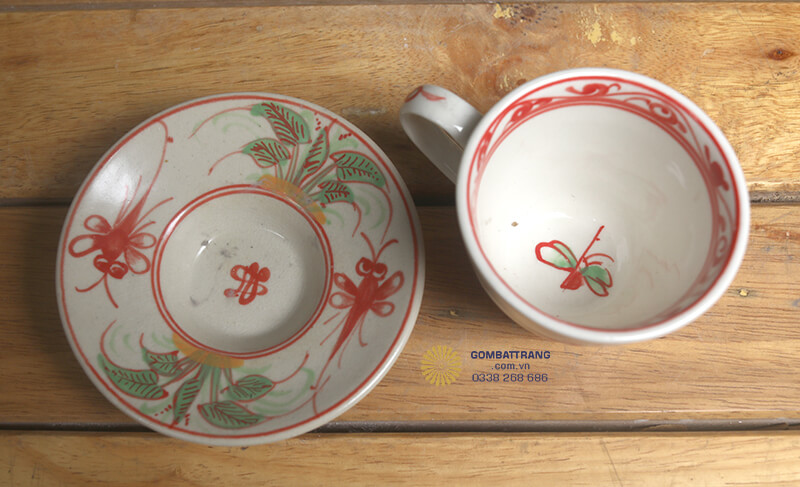 &nbsp;Chất liệu gốm sứ cao cấp đảm bảo độ bền cao, chịu nhiệt tốt, đảm bảo an toàn cho sức khỏe người dùng