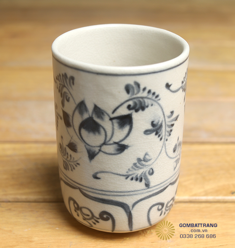 Ly trụ thẳng họa tiết hoa sen lam trong bộ chén dĩa giả cổ