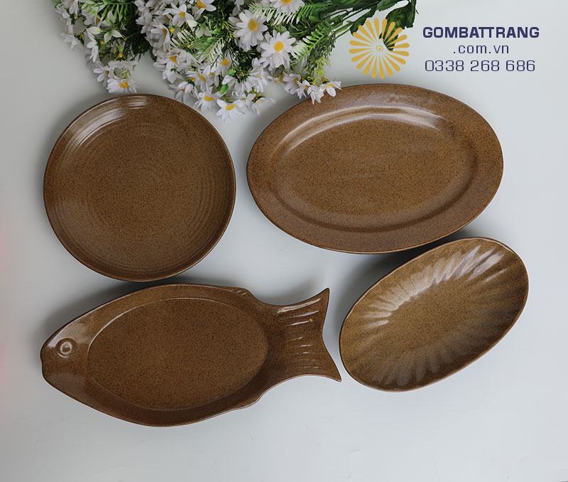 Bát đĩa nhà hàng cao cấp gốm Bát Tràng được thiết kế tinh tế, mẫu mã đa dạng , phù hợp cho từng món ăn riêng mang phong cách sang trọng