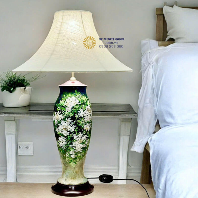 Đèn ngủ để bàn gốm sứ – thiết kế tiện lợi, chi tiết sắc sảo