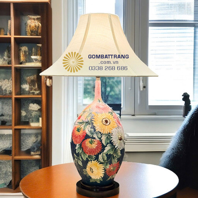 Đèn gốm Bát Tràng vẽ ngàn hoa, Decor phòng ngủ đẹp, mang ý nghĩa phong thủy tốt lành